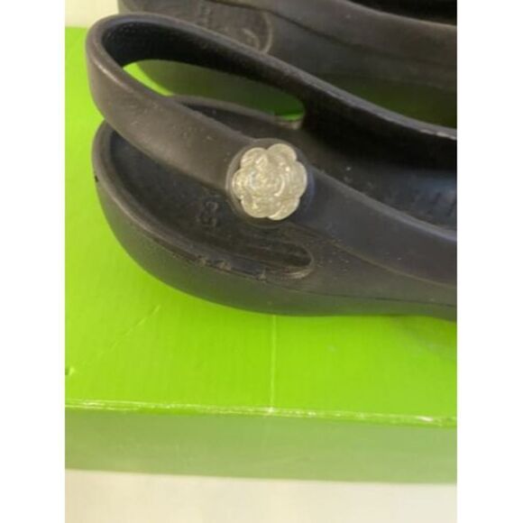 Crocs Womens Size 7 Black Round Toe Rubber Slingback Ballet Flats w/Flower - Picture 2 of 5
